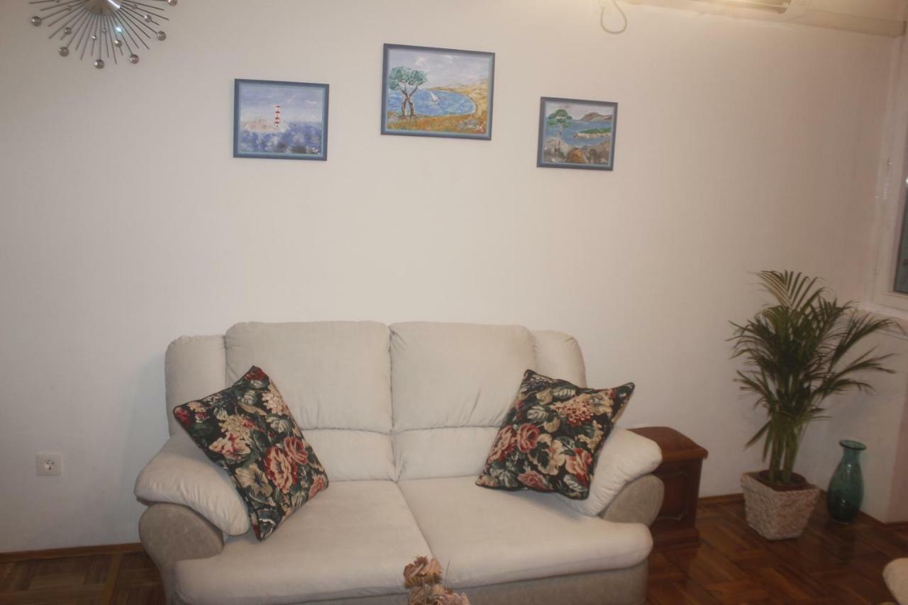 Apartman Jadranka Njivice Extérieur photo