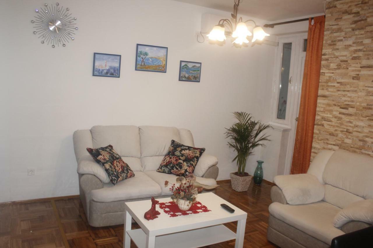 Apartman Jadranka Njivice Extérieur photo