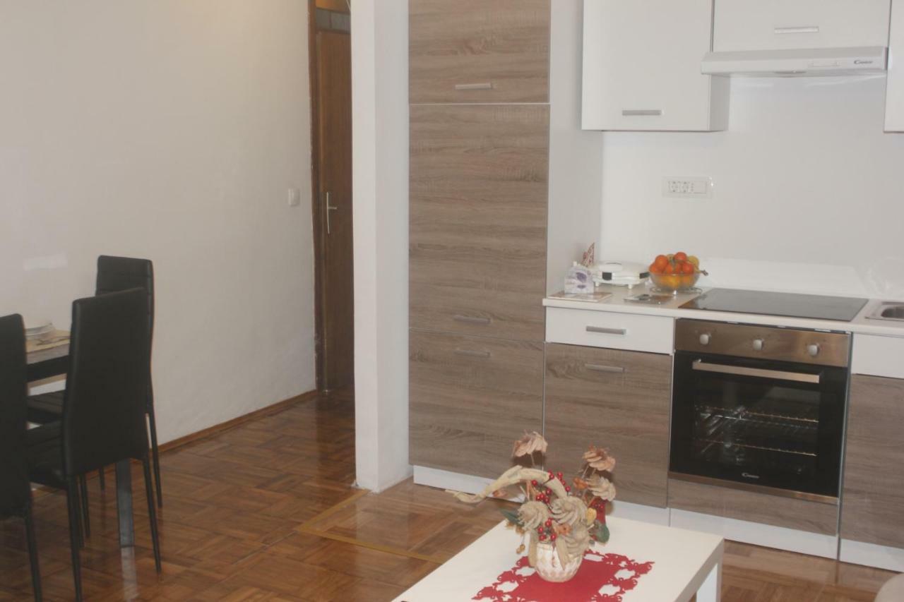 Apartman Jadranka Njivice Extérieur photo